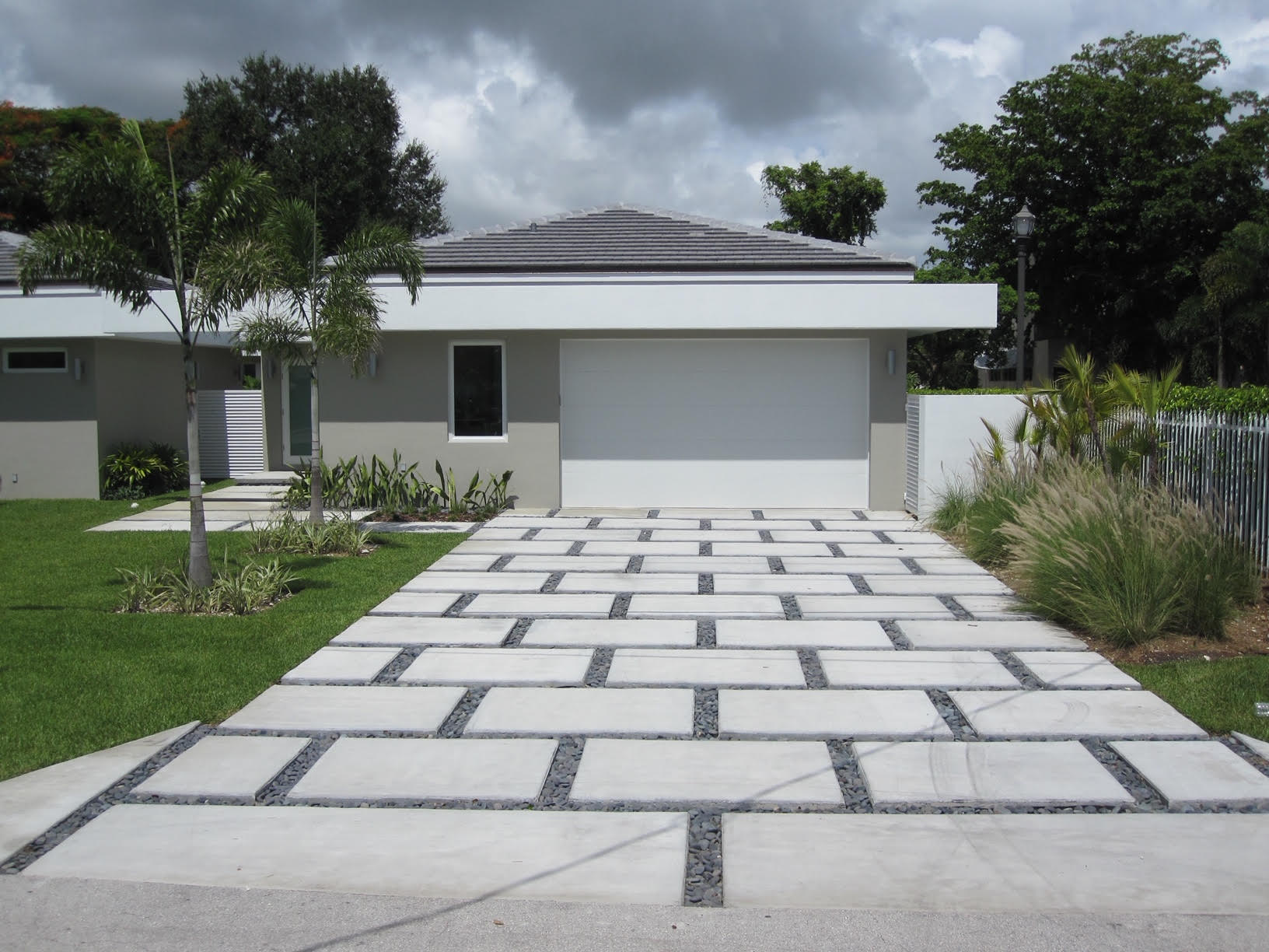 concrete paver driveway River Oaks